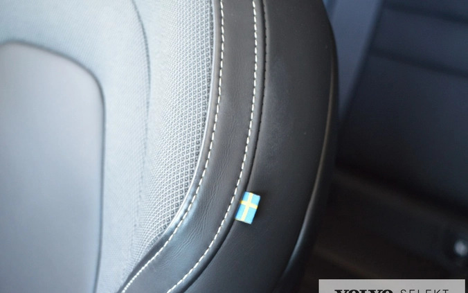 Volvo S60 cena 184400 przebieg: 30782, rok produkcji 2020 z Poznań małe 562